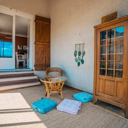 Villa Belle Avec Superbe Vue, Piscine Et Jacuzzi