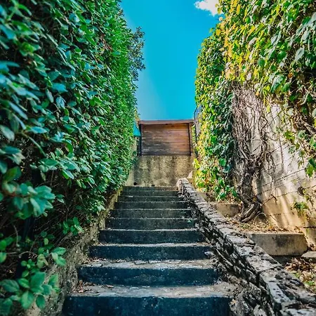 Villa Belle Avec Superbe Vue, Piscine Et Jacuzzi *