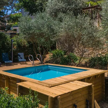 Belle Avec Superbe Vue, Piscine Et Jacuzzi فيلة