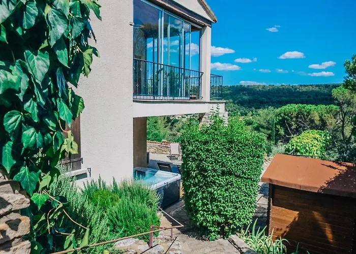 Villa Belle Avec Superbe Vue, Piscine Et Jacuzzi